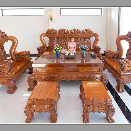 Khach San Yen Chau Hotel Chau Doc Bagian luar foto
