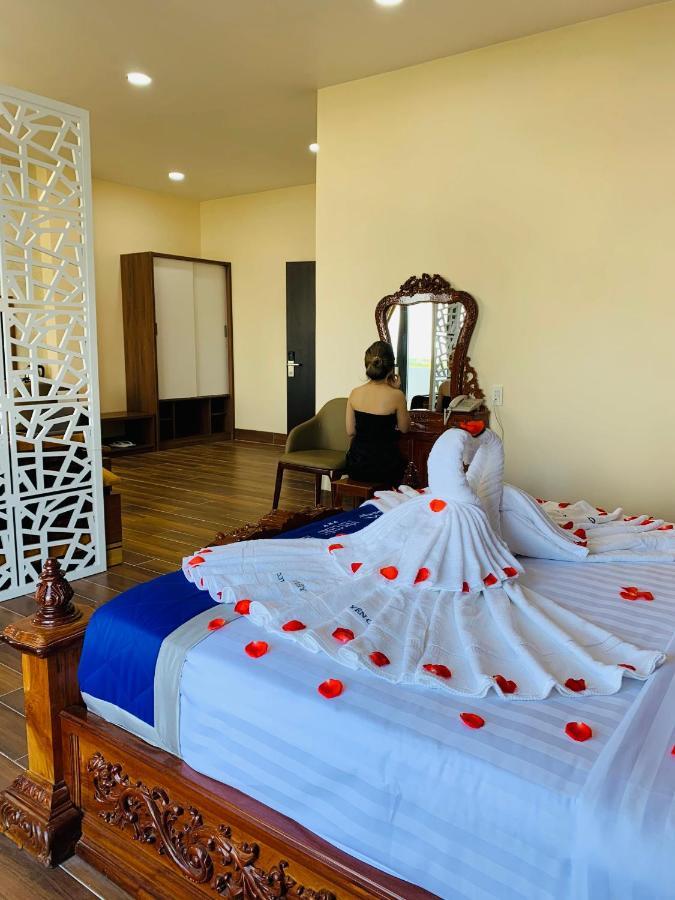 Khach San Yen Chau Hotel Chau Doc Bagian luar foto