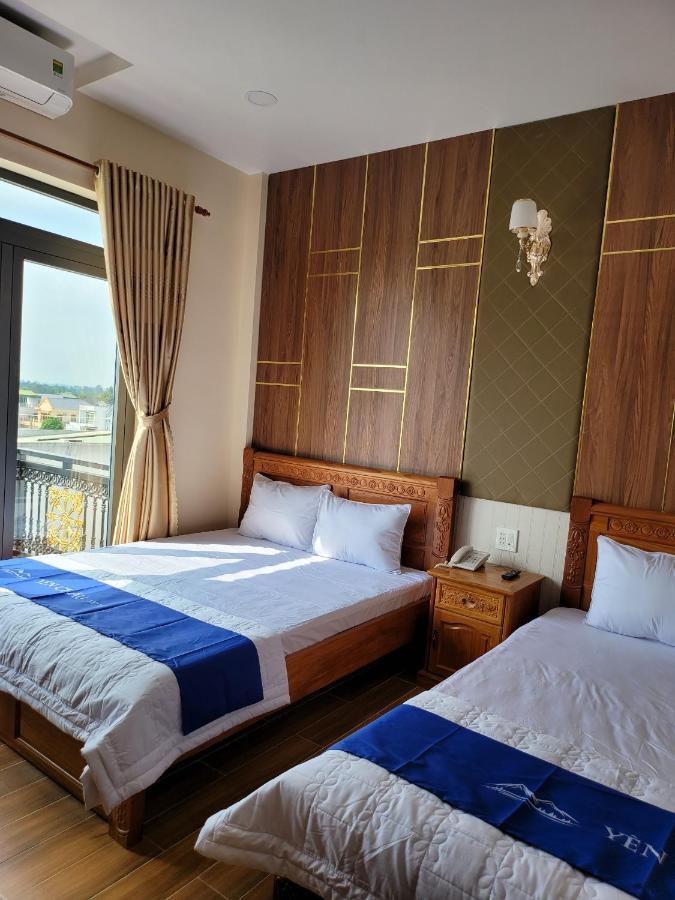 Khach San Yen Chau Hotel Chau Doc Bagian luar foto
